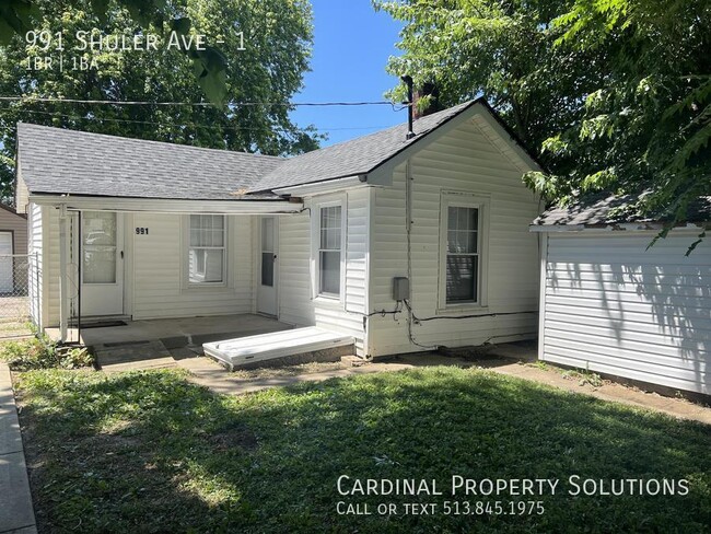 Building Photo - Charming 1-Bedroom Cottage with Large Yard...