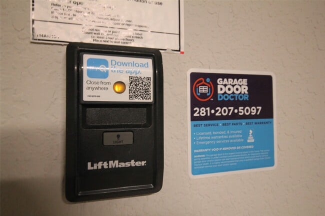 Building Photo - 25504 Starling Ln