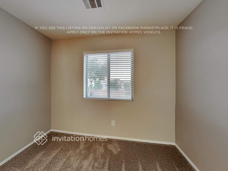 Building Photo - 1906 W Appaloosa Way