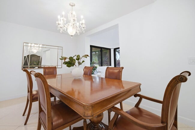 Building Photo - 7798 La Mirada Dr