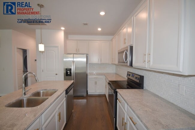 Building Photo - Gorgeous 3BR/2.5BA townhome w/ garage, w/dryer hookups, triple Rockvale schools!
