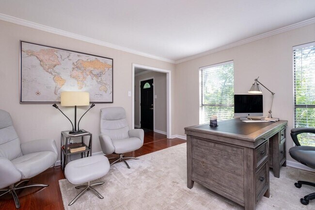 Building Photo - 1720 Jennifer Dr