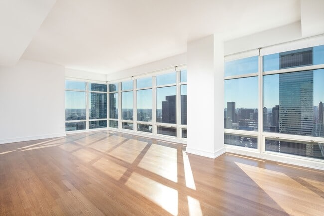 Building Photo - 151 E 58th St