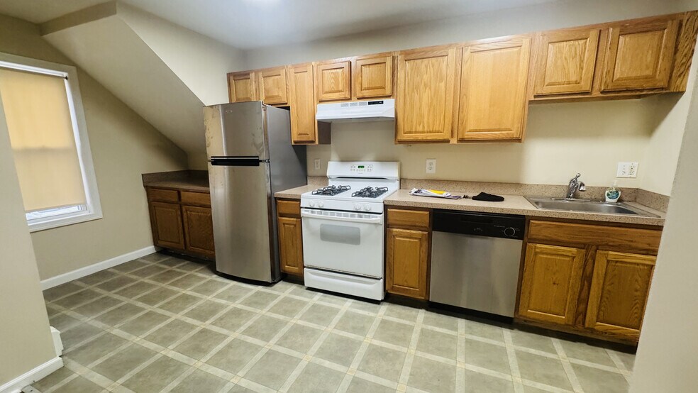 Kitchen - 58 Kent St