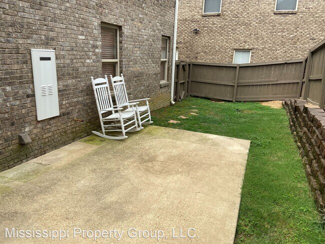 Building Photo - 3 br, 3 bath House - 107 Falls Grove Drive
