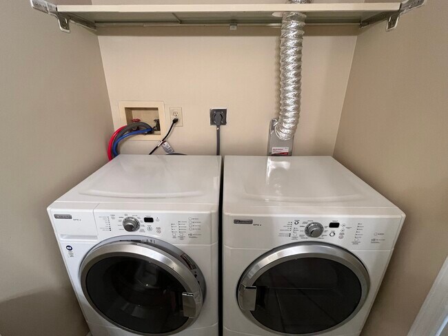 Building Photo - 1440 Slade Ave