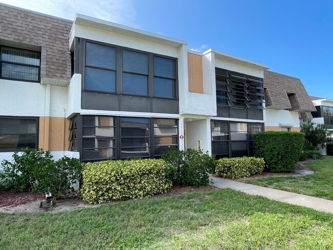 Primary Photo - Palm Colony Indialantic, ground floor full...