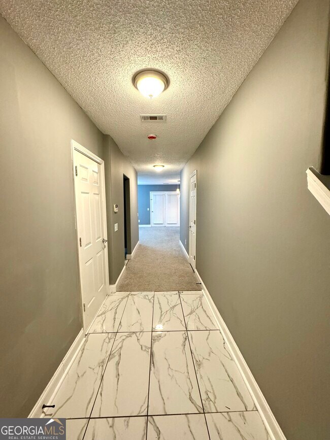 Building Photo - 3160 Glenloch Pl