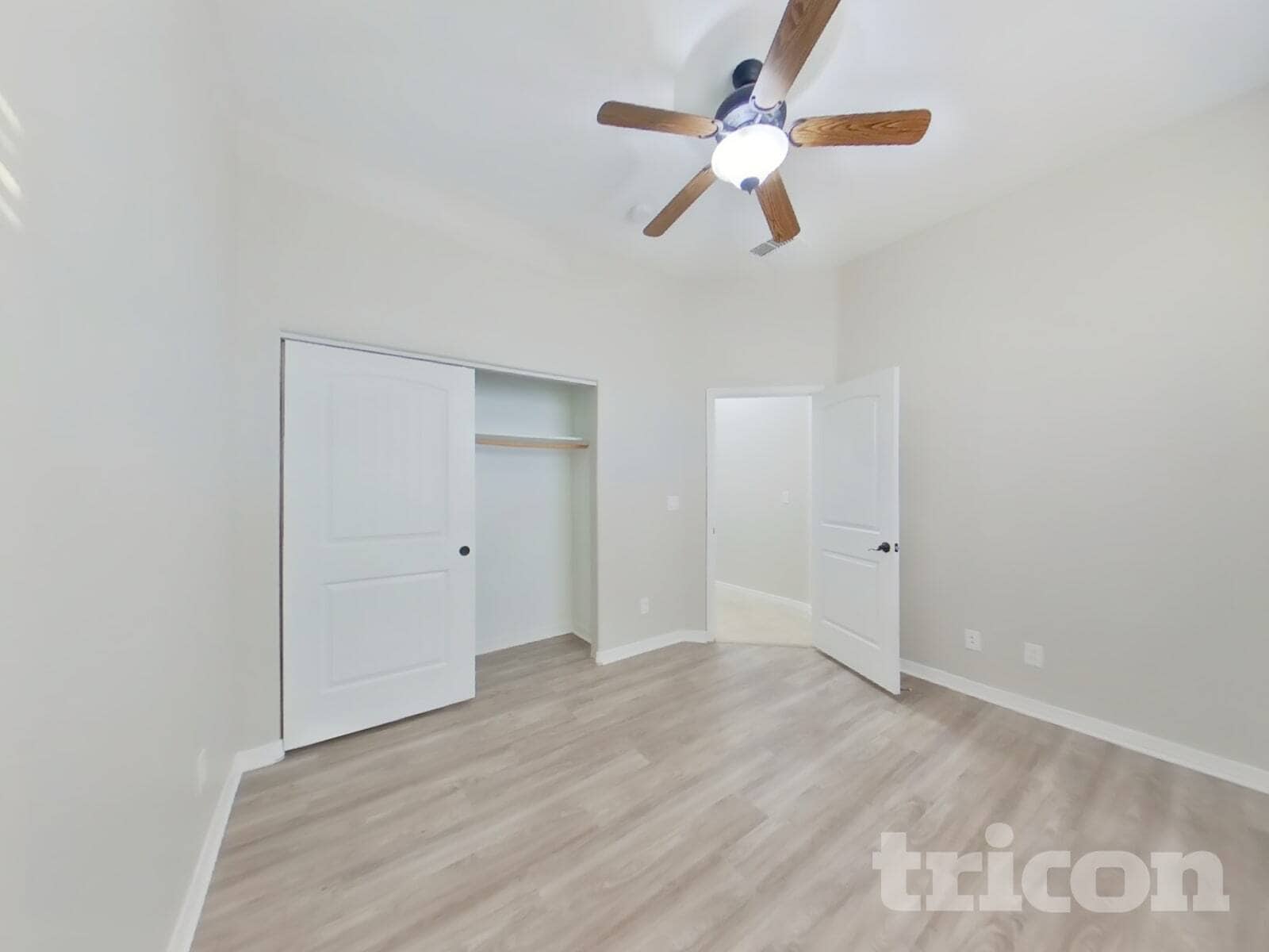 Building Photo - 9474 W Pineveta Dr