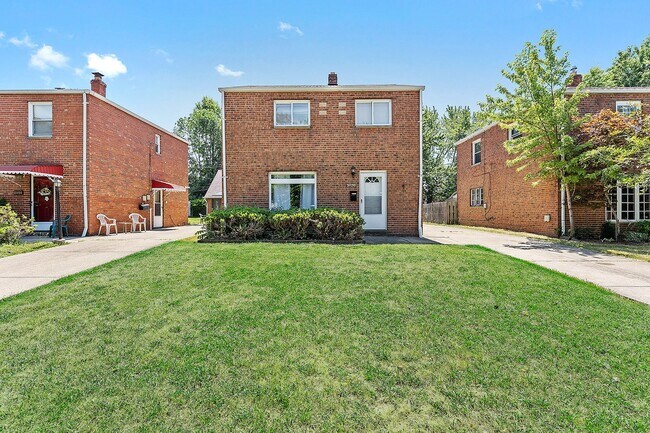 Primary Photo - 21130 Morris Ave