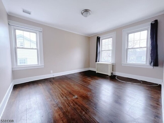 Building Photo - 45 Cypress St