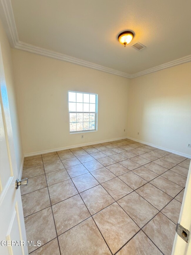 Building Photo - 5466 Buffalo Creek Dr