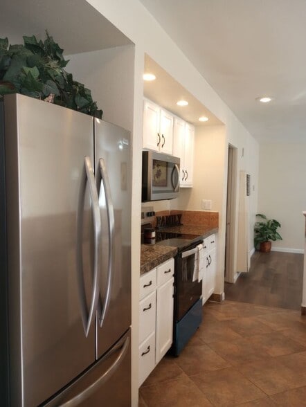 Building Photo - 111 Crystal Park Rd