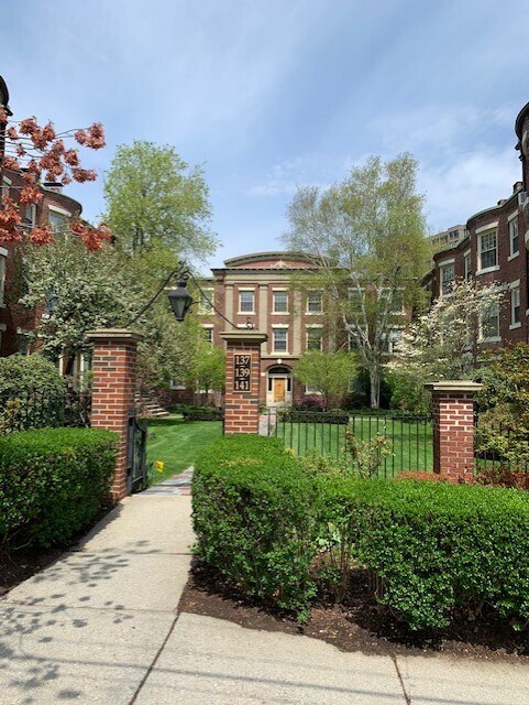 Building Photo - 141 Beaconsfield Rd