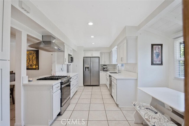 Building Photo - 23818 Oxnard St