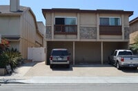 Building Photo - 1 bedroom Condo steps from the beach