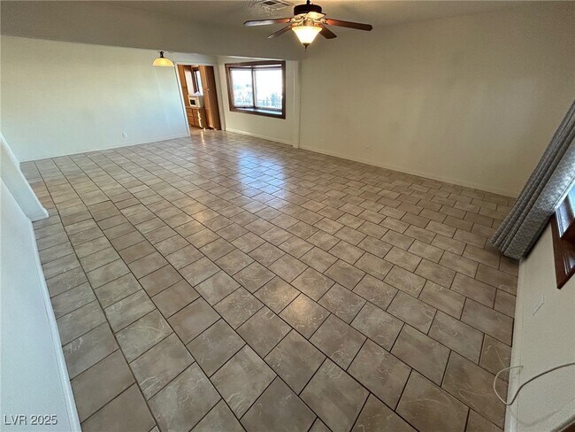 Building Photo - 113 Cedar St