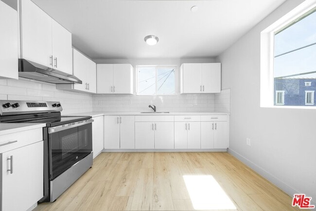 Building Photo - 236 W 84th Pl