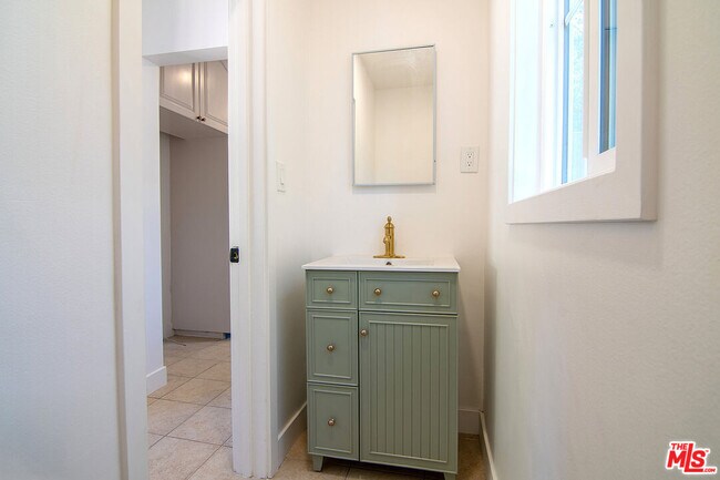 Building Photo - 4108 Madelia Ave