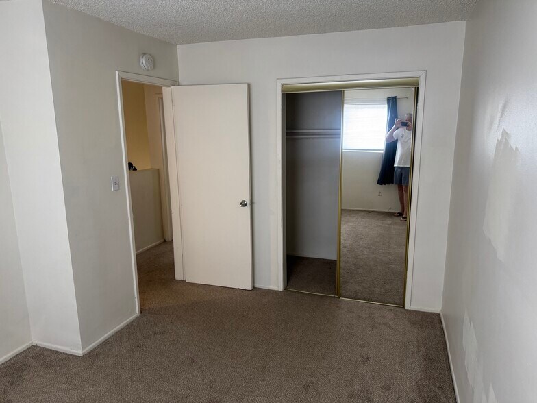 bedroom #2 - 2014 Nelson Ave