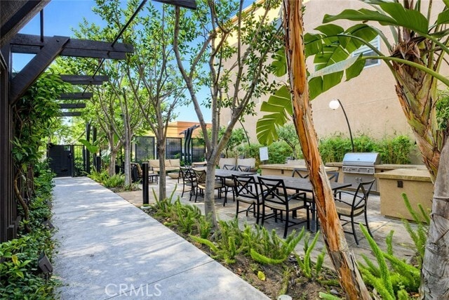 Building Photo - 1520 W Artesia Square