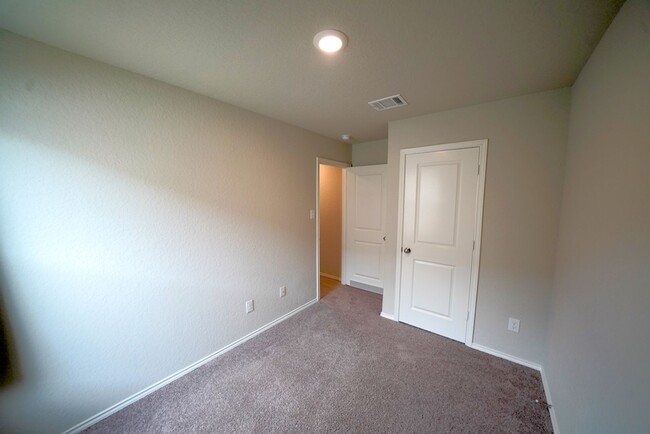 Building Photo - Great 3/2 Located in Rosillo Ranch Now Ava...