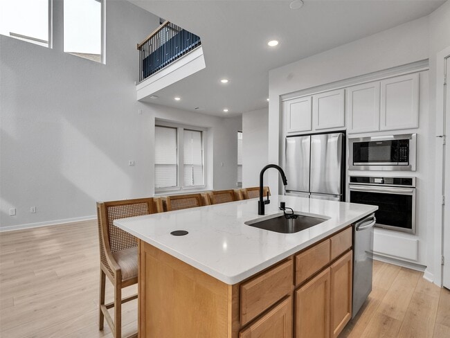 Building Photo - 19707 Curved Steel Dr