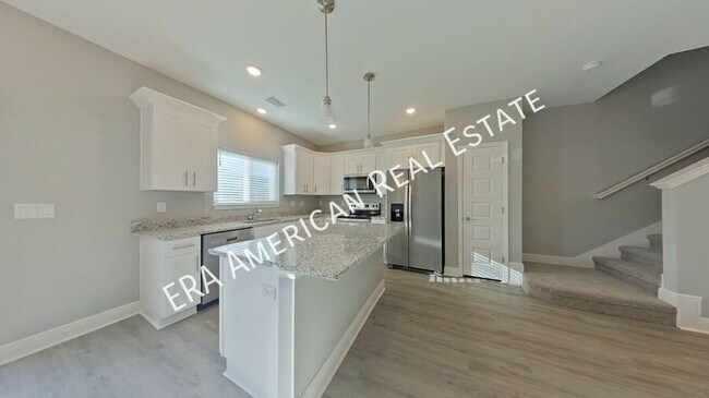 Building Photo - 810 Kenneth Dr