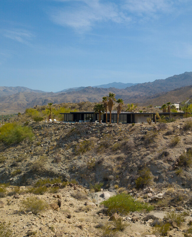 Primary Photo - 71270 Oasis Trail