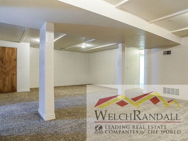 Building Photo - Your Ideal 4-Bed Layton Home - Style, Spac...