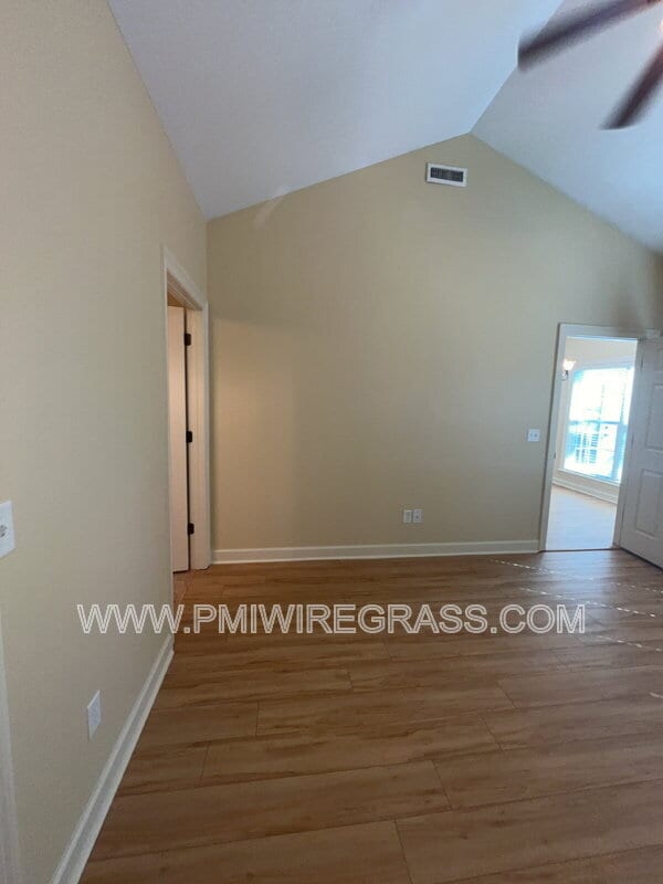 Building Photo - 306 Hidden Creek Cir