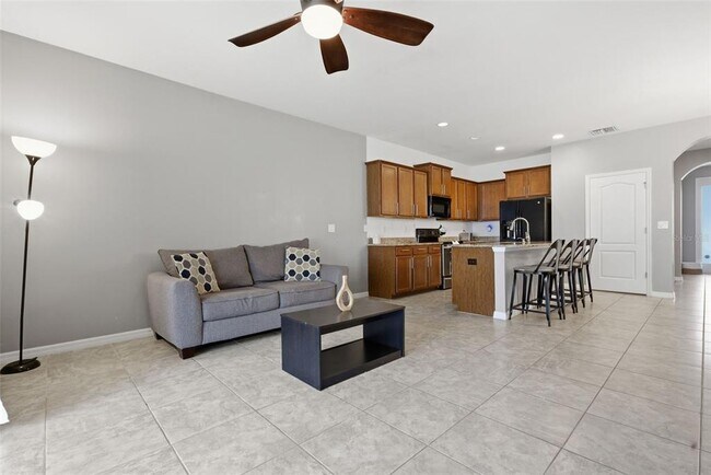 Building Photo - 10425 Red Carpet Ct