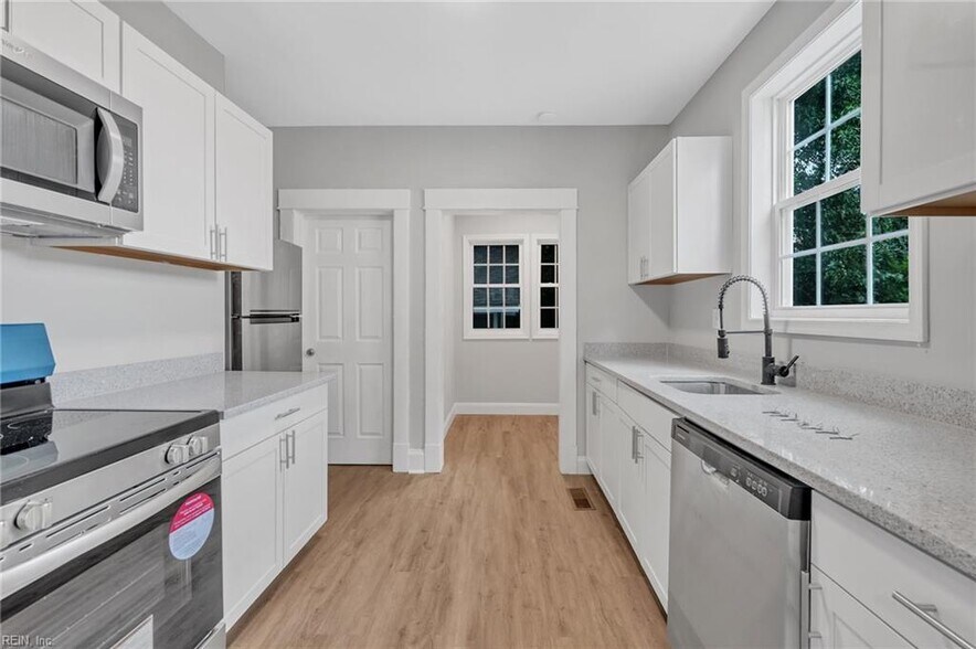 Building Photo - 3941 Omohundro Ave