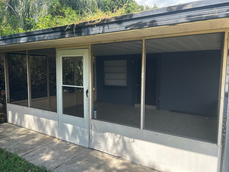 Building Photo - 421 E Sessoms Ave