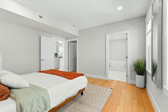 Building Photo - 86 Cypress St