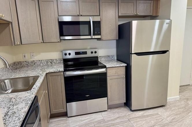 New appliances - 1004 Paradise Rd