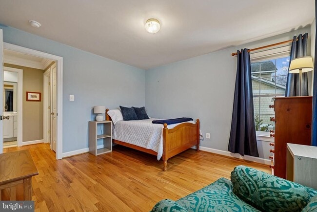 Building Photo - 8807 Ridge Rd