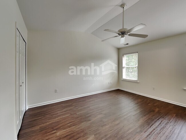 Building Photo - 4401 Cobble Creek Ln