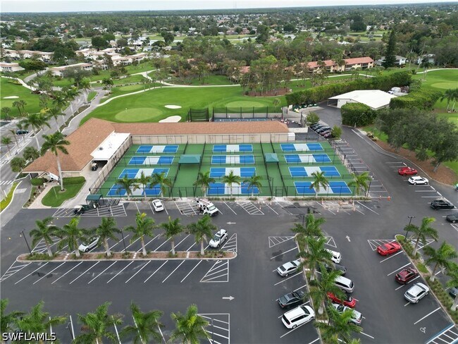 Building Photo - 256 Palm Dr