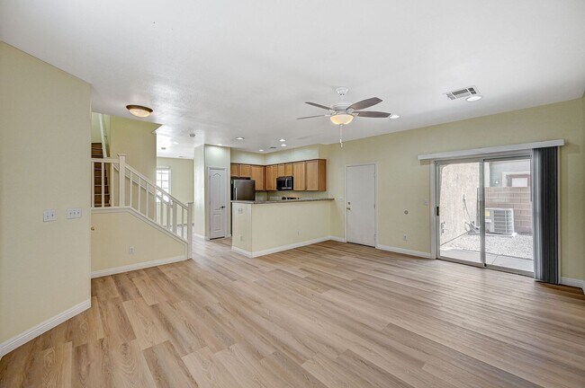 Building Photo - Southern Terrace Single Family Home