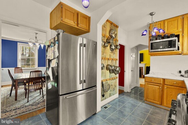 Building Photo - 7932 Orchid St NW