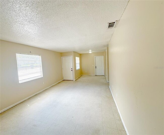 Building Photo - 3212 Crystal Hills Loop S