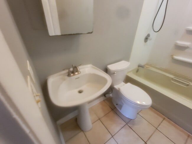 Building Photo - 319 N Hugh St