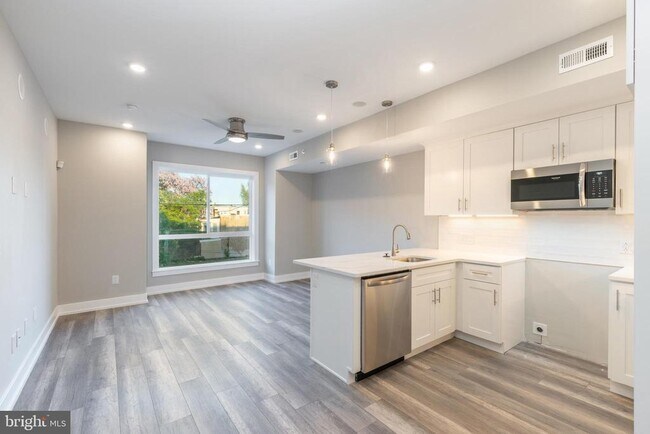 Building Photo - 2040 N 19th St
