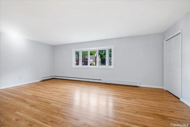 Building Photo - 49 Neulist Ave