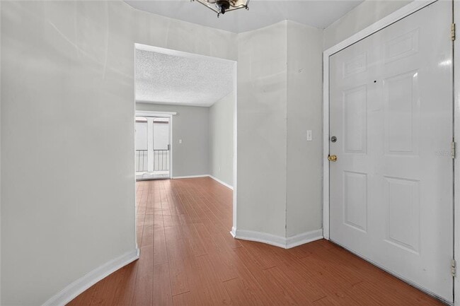 Building Photo - 510 Orange Dr