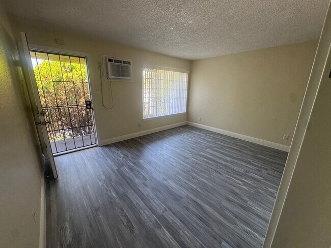 Building Photo - Welcome to SkyView Villa & Somerset Apartm...