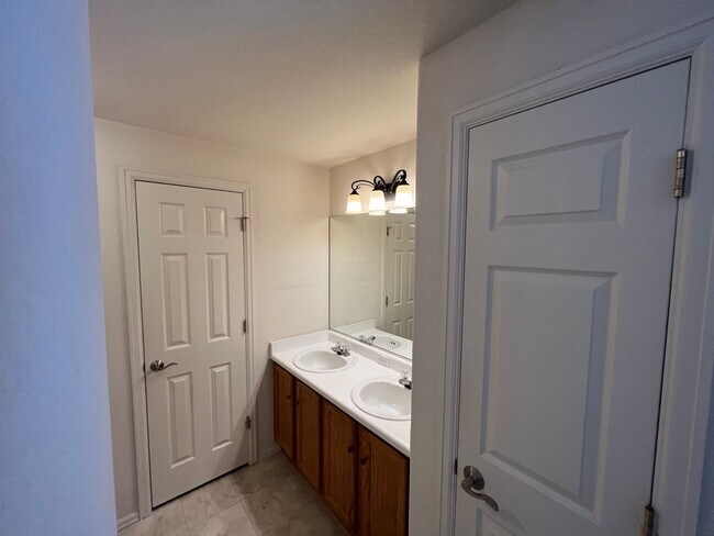 Building Photo - Literally One Block Away From Skyview Middle School