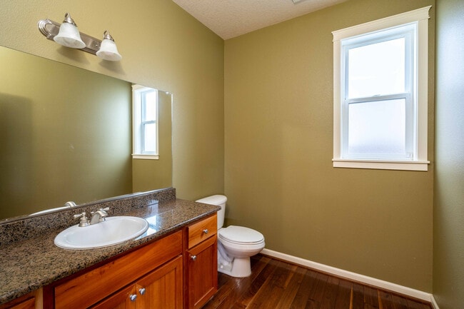 Building Photo - 3+ Bedroom 2.5 Bath with Office and Bonus Room - Indoor Play Structure - North Salmon Creek