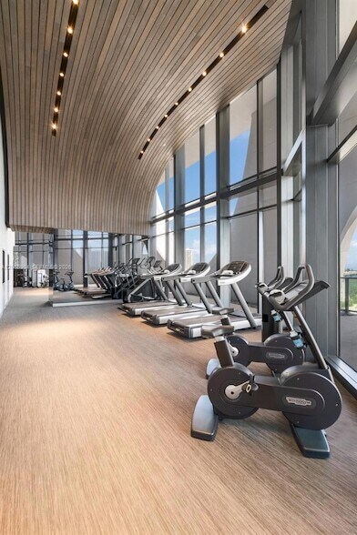 Building Photo - 1000 Biscayne Blvd
